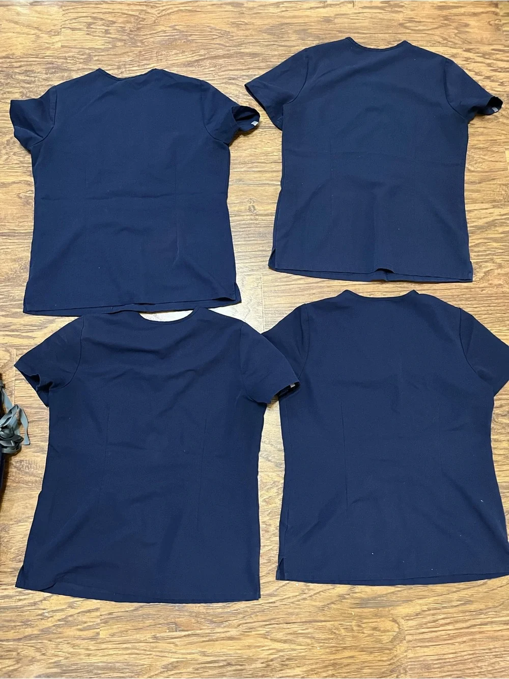 Bundle of 4 FIGS Navy Scrub Sets - Size Small - Picture 7 of 16